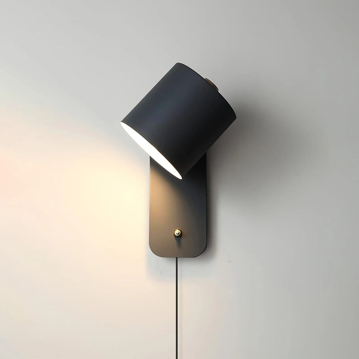 Black Nordic wall lamp with warm light